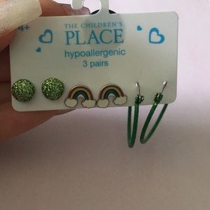 🆕🎀 Girl’s Hypoallergenic Earrings Lucky Green St Patrick’s 4 Leaf Clover Shiny